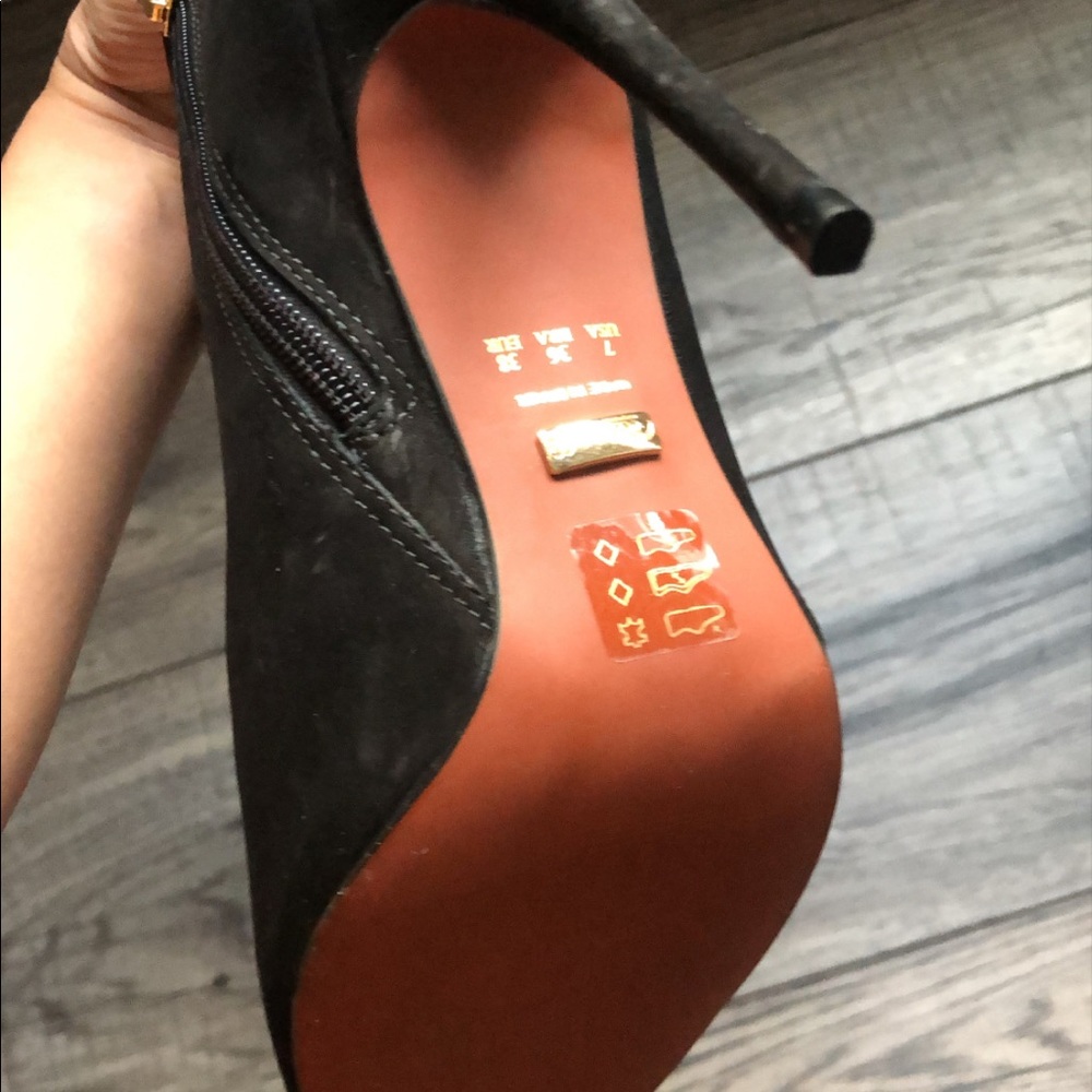 Boots - Picture 3 of 3